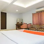 Oyo 10329 Hotel Ivy Stays
