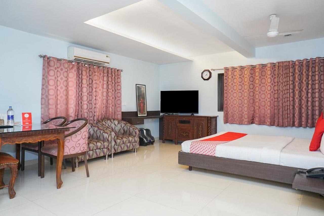 Oyo 10329 Ivy Hotel Pune