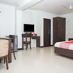 Oyo 10329 Hotel Ivy Stays
