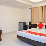 Oyo 10329 Hotel Ivy Stays