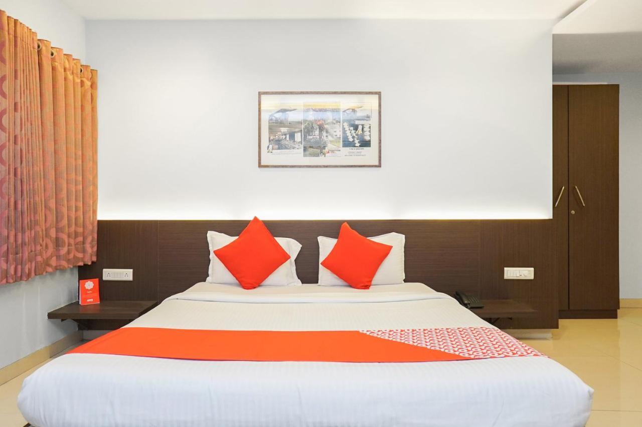 Oyo 10329 Ivy 3* Pune
